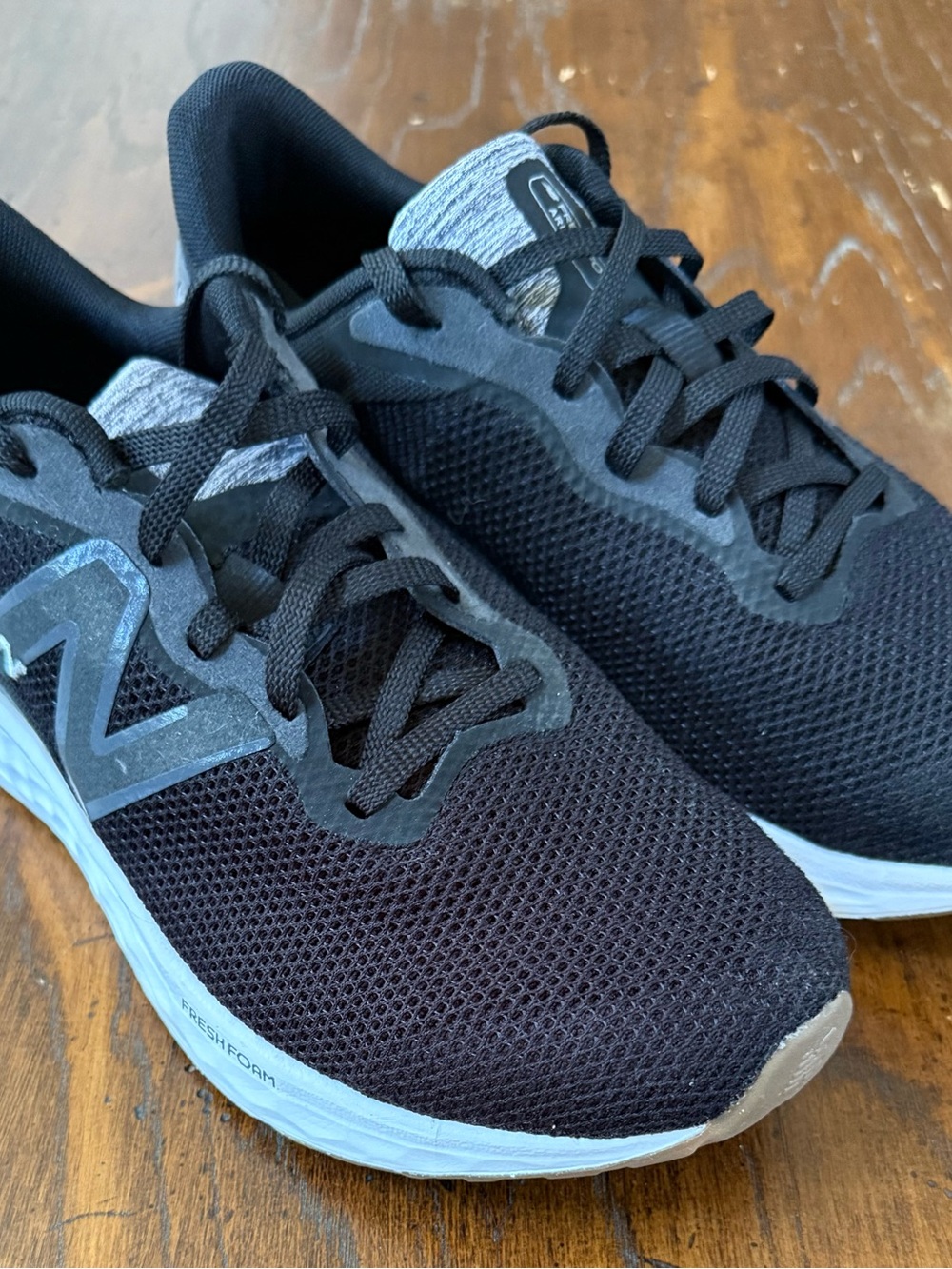 New Balance Men's Fresh Foam Arishi Running Shoes Size 9 Wide Width